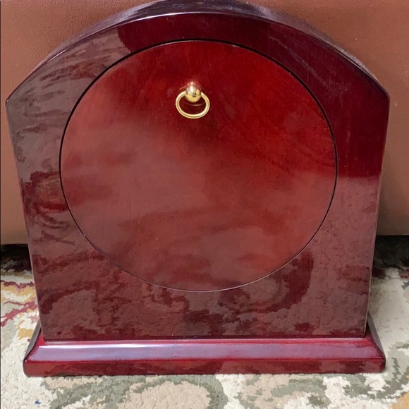 Clock - Picture 4 of 9